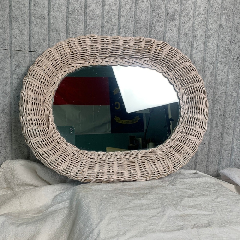 Vintage Oval Wicker Wall Mirror Pale Pink Woven Rattan Cottagecore Boho 16x12 - Picture 8 of 13